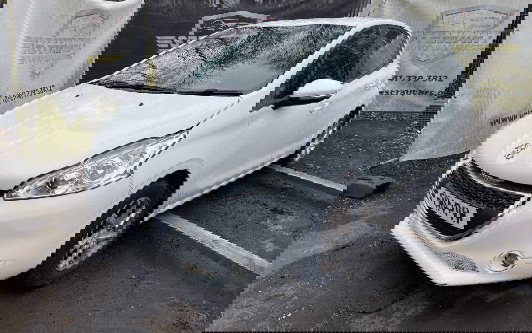 Peugeot 208 1.2 12v 2014 For Breaking