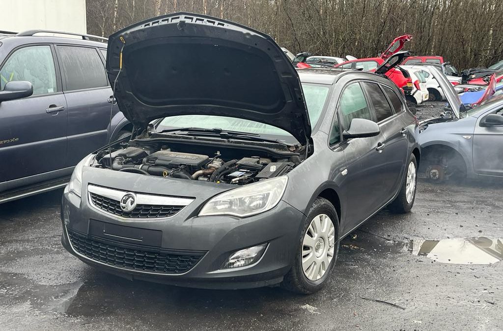 Vauxhall Astra J 1.7 CDTI 16v 2011